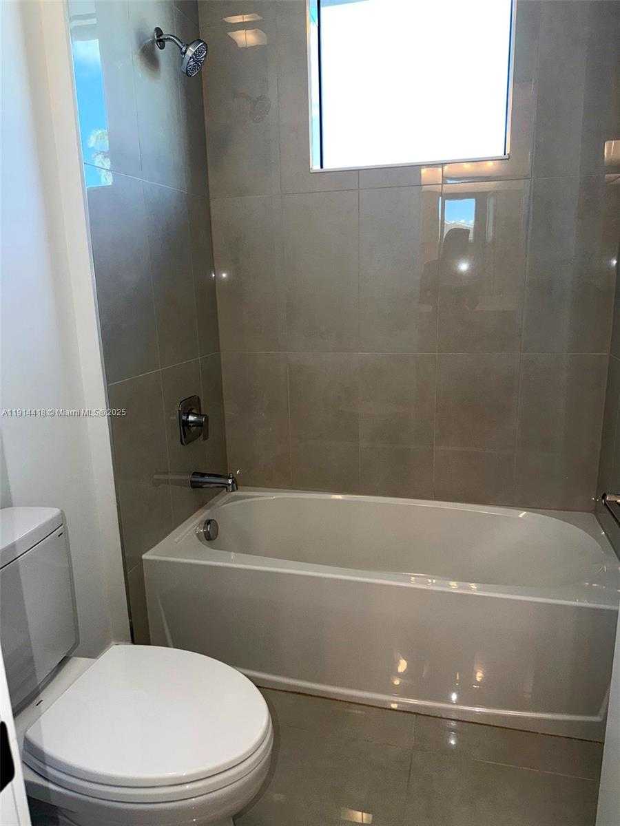 Small Image of 1438 SOUTH WEST 23RD ST, Fort Lauderdale Number 28