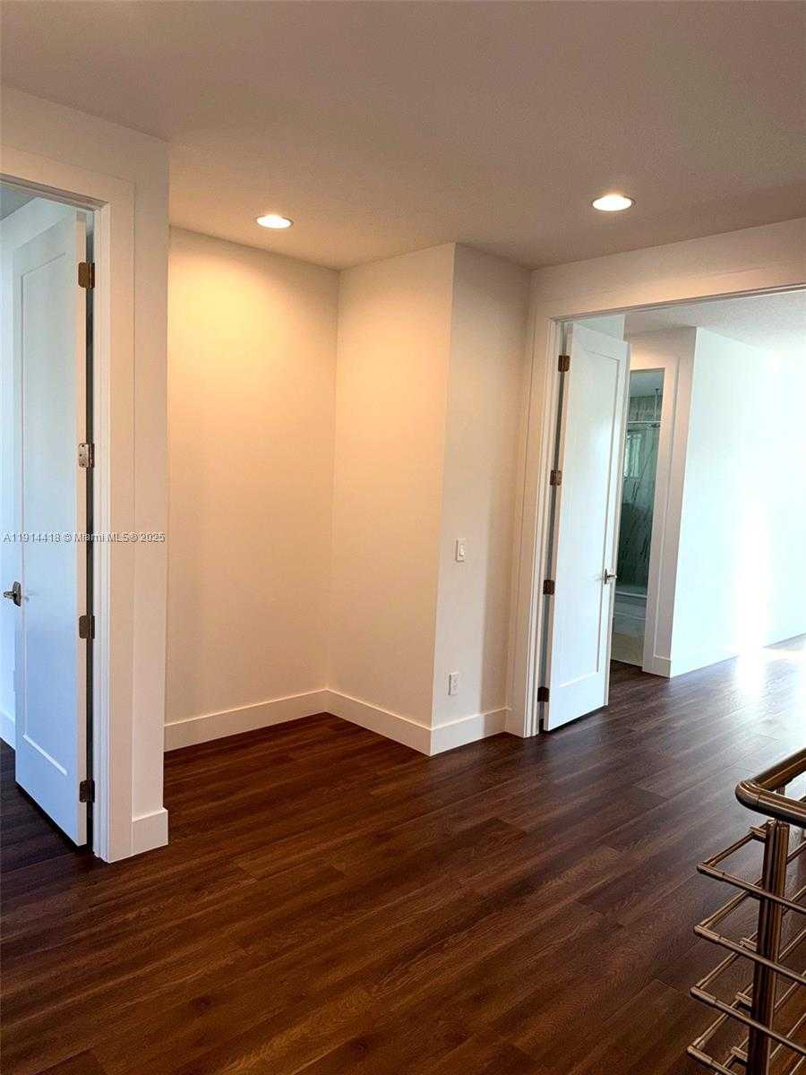 Small Image of 1438 SOUTH WEST 23RD ST, Fort Lauderdale Number 31