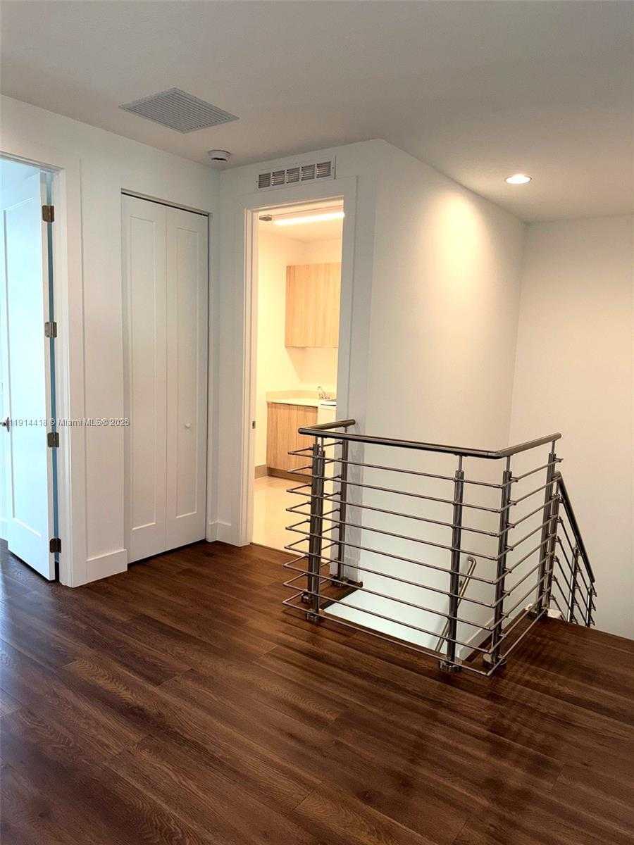 Small Image of 1438 SOUTH WEST 23RD ST, Fort Lauderdale Number 32