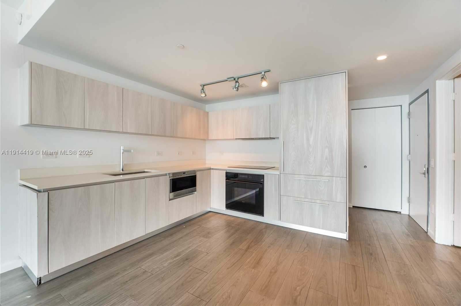 Small Image of 3131 NORTH EAST 7TH AVE #4404, Miami Number 2