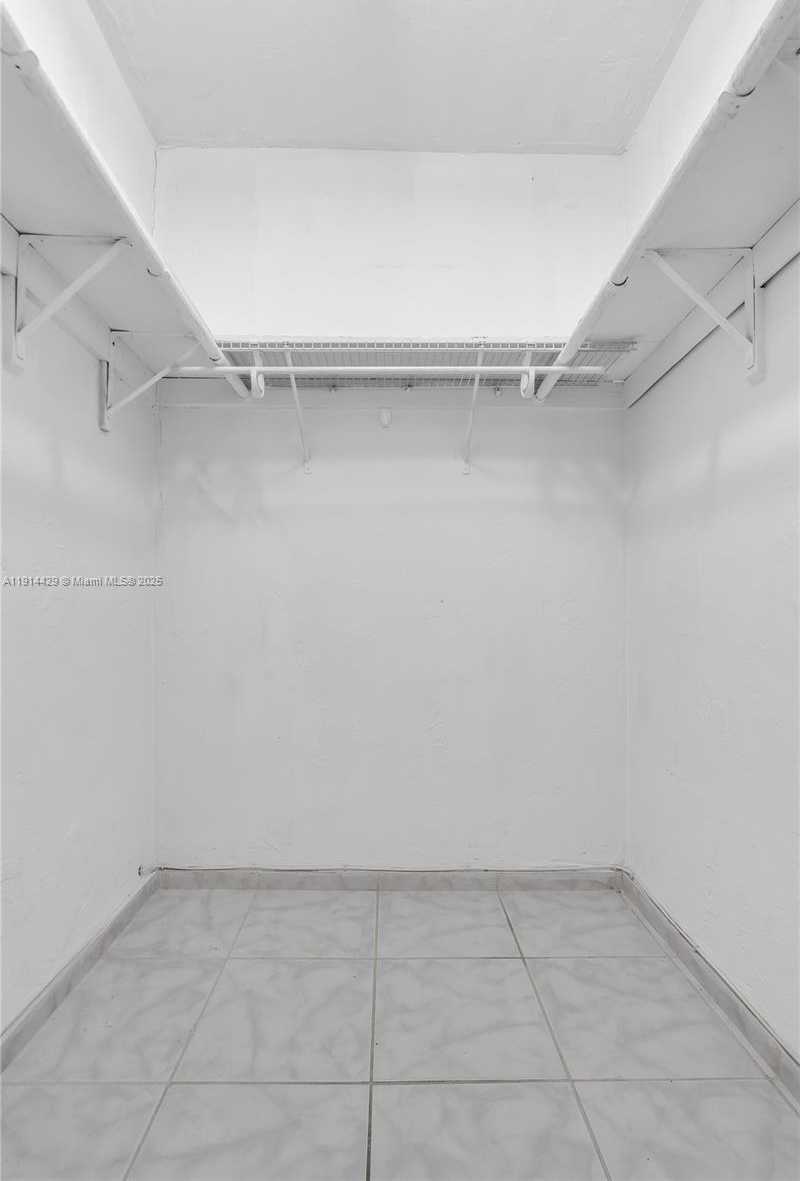 Small Image of 1330 WEST 54TH ST #302C, Hialeah Number 15