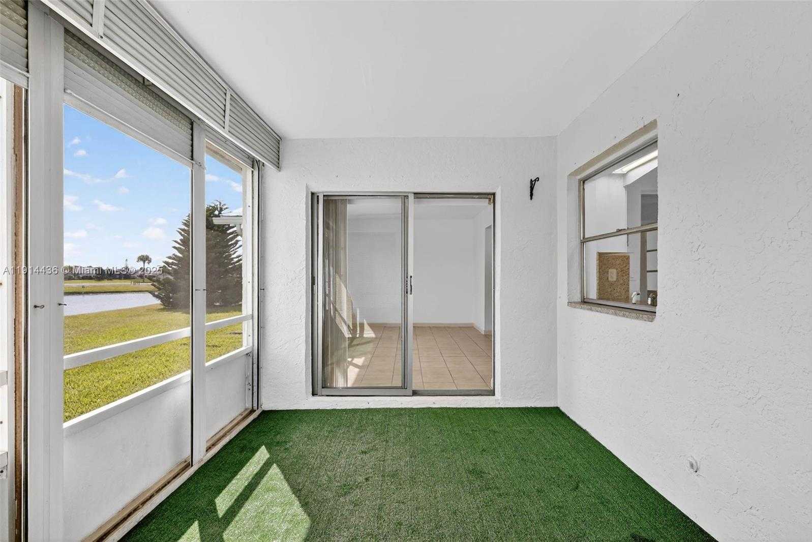 Small Image of 5331 BELLEVILLE RD #., West Palm Beach Number 14