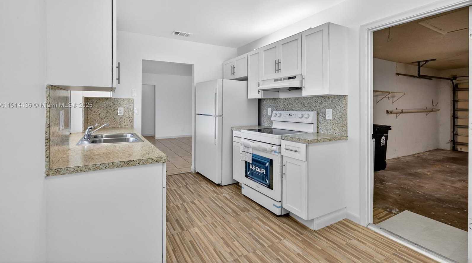 Small Image of 5331 BELLEVILLE RD #., West Palm Beach Number 31