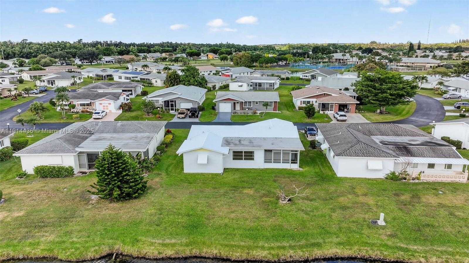 Small Image of 5331 BELLEVILLE RD #., West Palm Beach Number 44