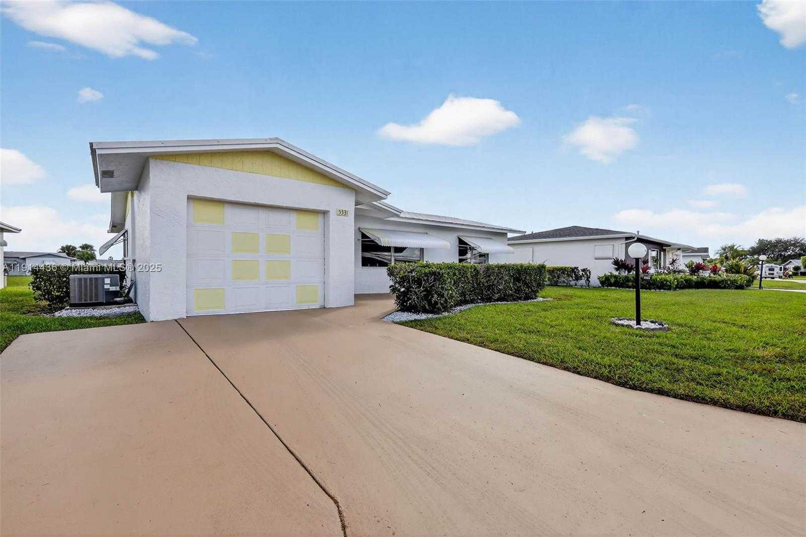 Small Image of 5331 BELLEVILLE RD #., West Palm Beach Number 49