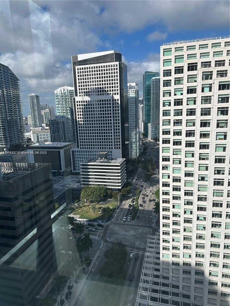 Small Image of 951 BRICKELL AVE #2901, Miami Number 4