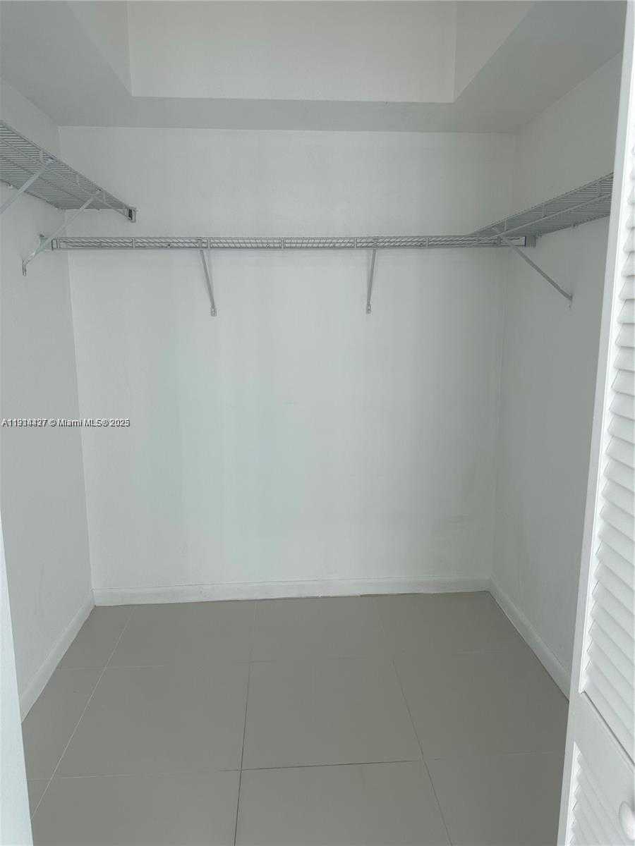 Small Image of 951 BRICKELL AVE #2901, Miami Number 5