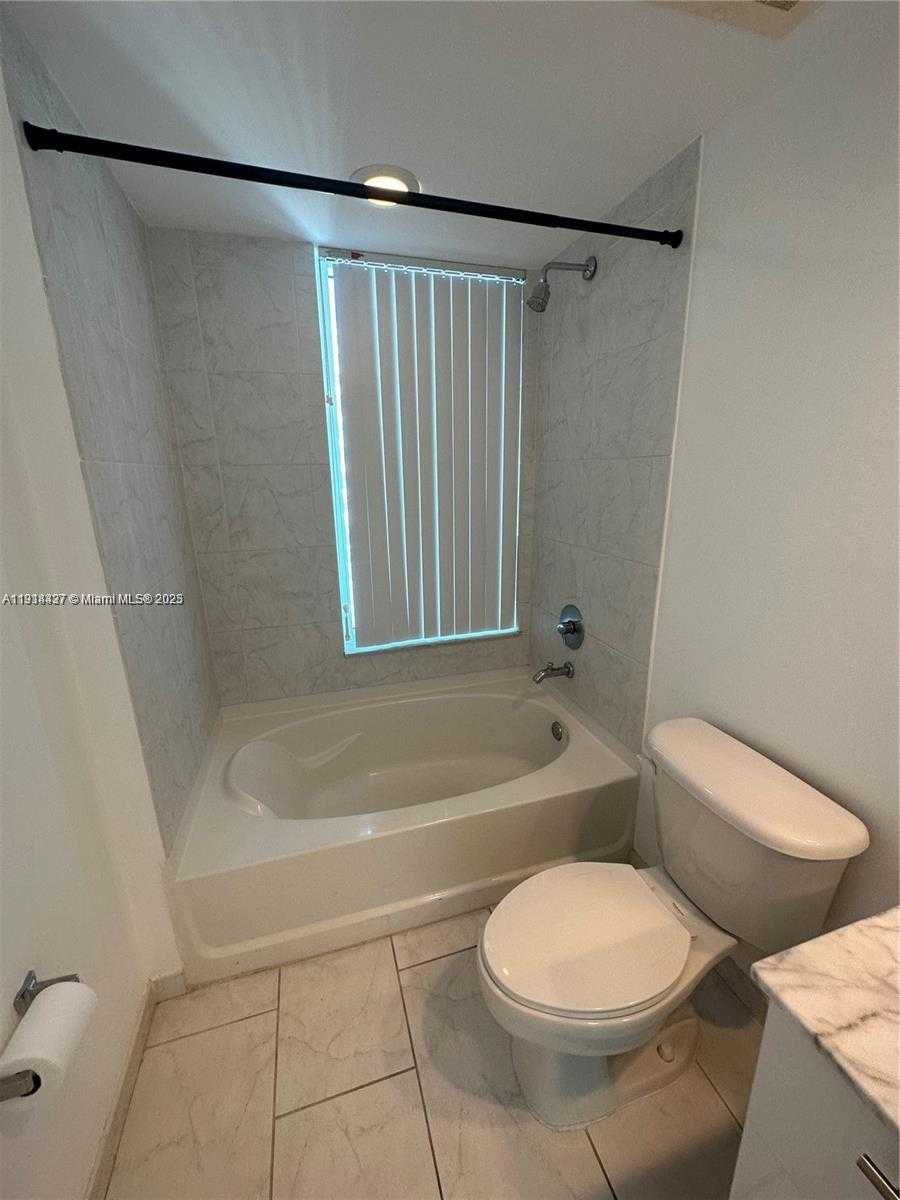 Small Image of 951 BRICKELL AVE #2901, Miami Number 7