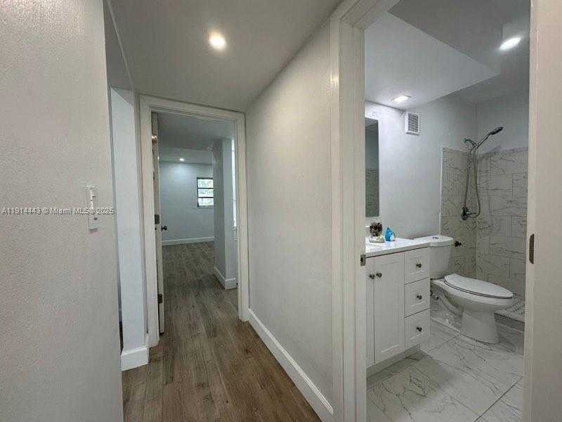 Small Image of 7610 SOUTH WEST 82ND ST #J208, Miami Number 12