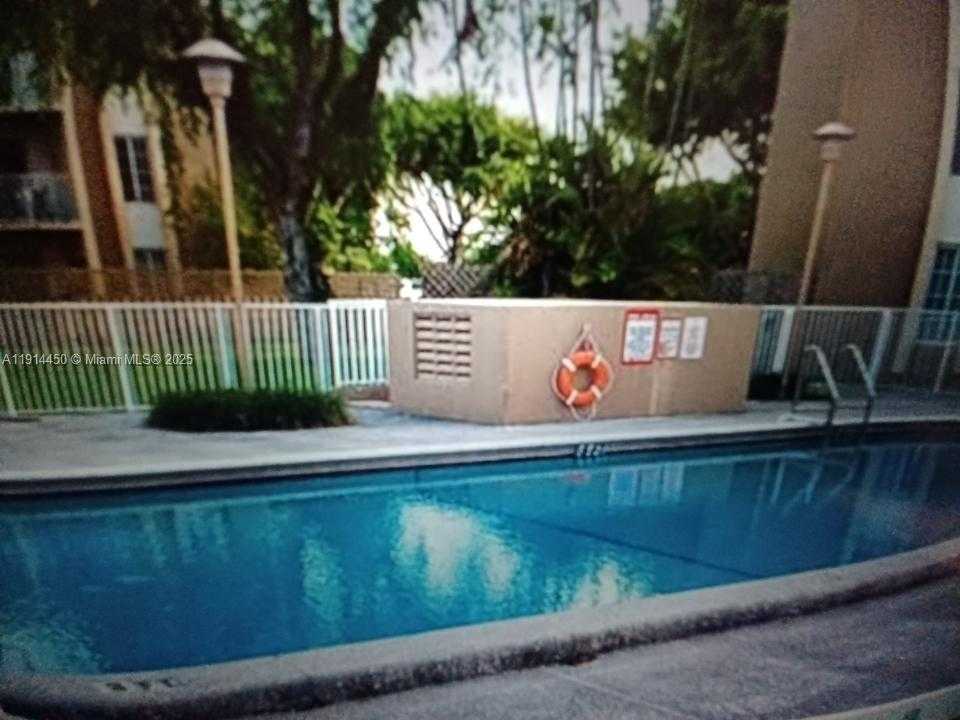 Small Image of 4330 NORTH WEST 79TH AVE #2D, Doral Number 6