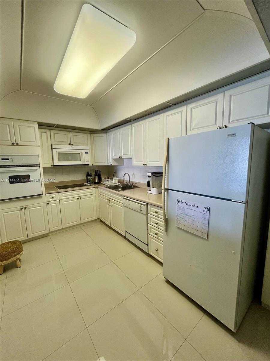 Small Image of 19390 COLLINS AVE #225, Sunny Isles Beach Number 6