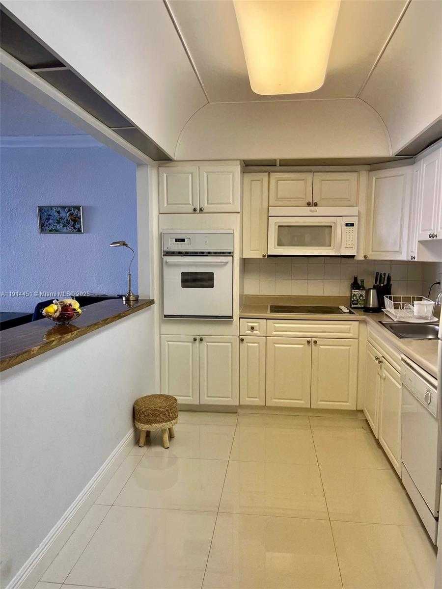 Small Image of 19390 COLLINS AVE #225, Sunny Isles Beach Number 7