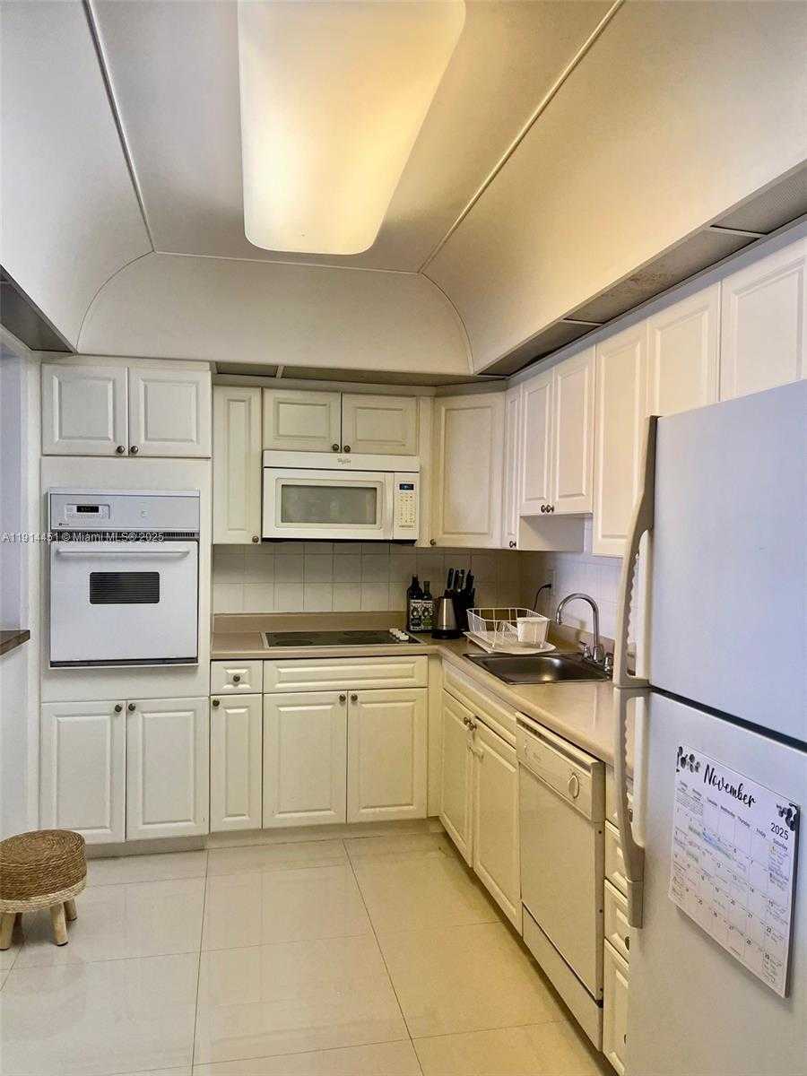 Small Image of 19390 COLLINS AVE #225, Sunny Isles Beach Number 8