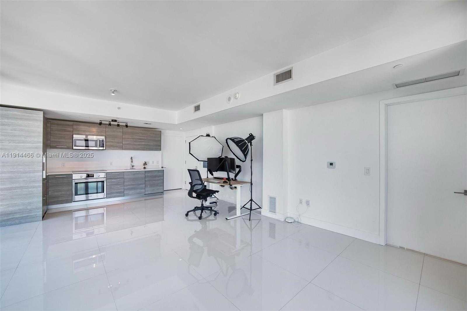 Small Image of 650 NORTH EAST 32ND ST #3408, Miami Number 4