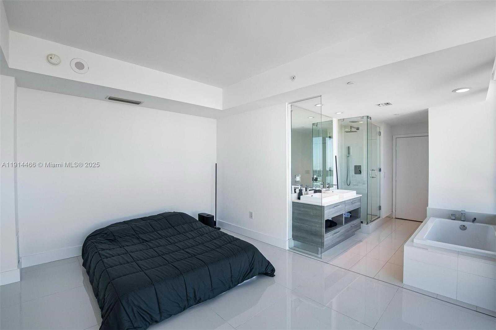 Small Image of 650 NORTH EAST 32ND ST #3408, Miami Number 8