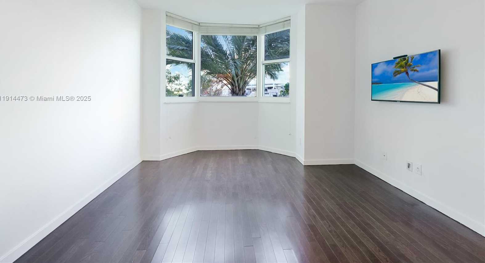 Small Image of 300 SOUTH POINTE DR #405, Miami Beach Number 18