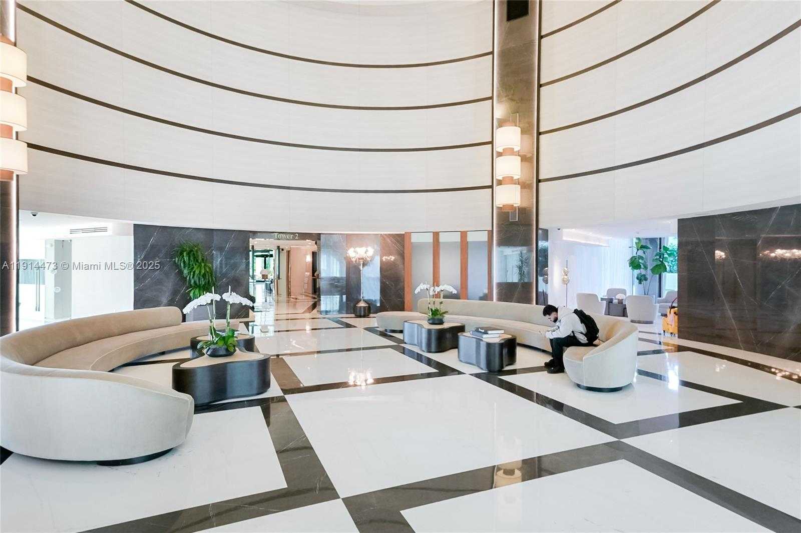 Small Image of 300 SOUTH POINTE DR #405, Miami Beach Number 61