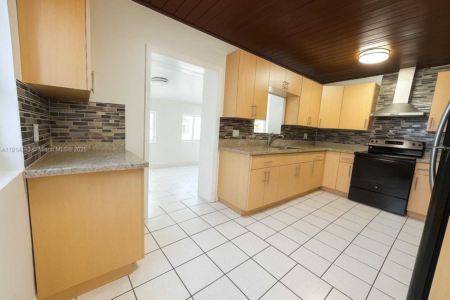 Small Image of 413 SWAN AVE, Miami Springs Number 6