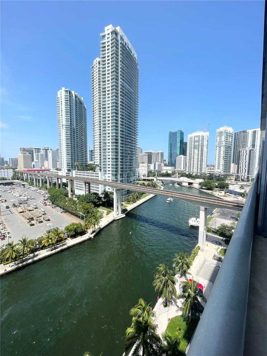 Small Image of 690 SOUTH WEST 1ST CT #1513, Miami Number 1