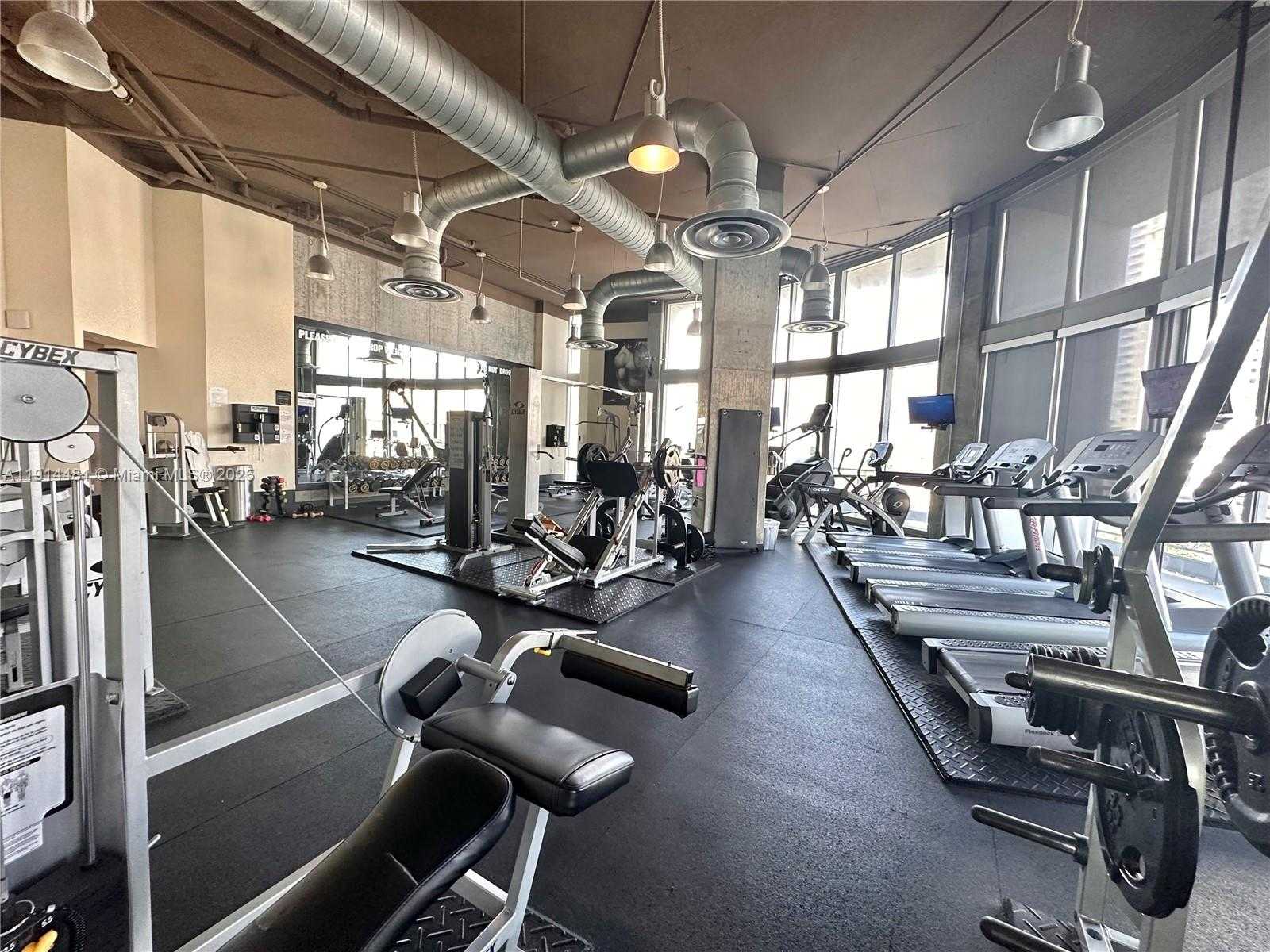 Small Image of 690 SOUTH WEST 1ST CT #1513, Miami Number 15