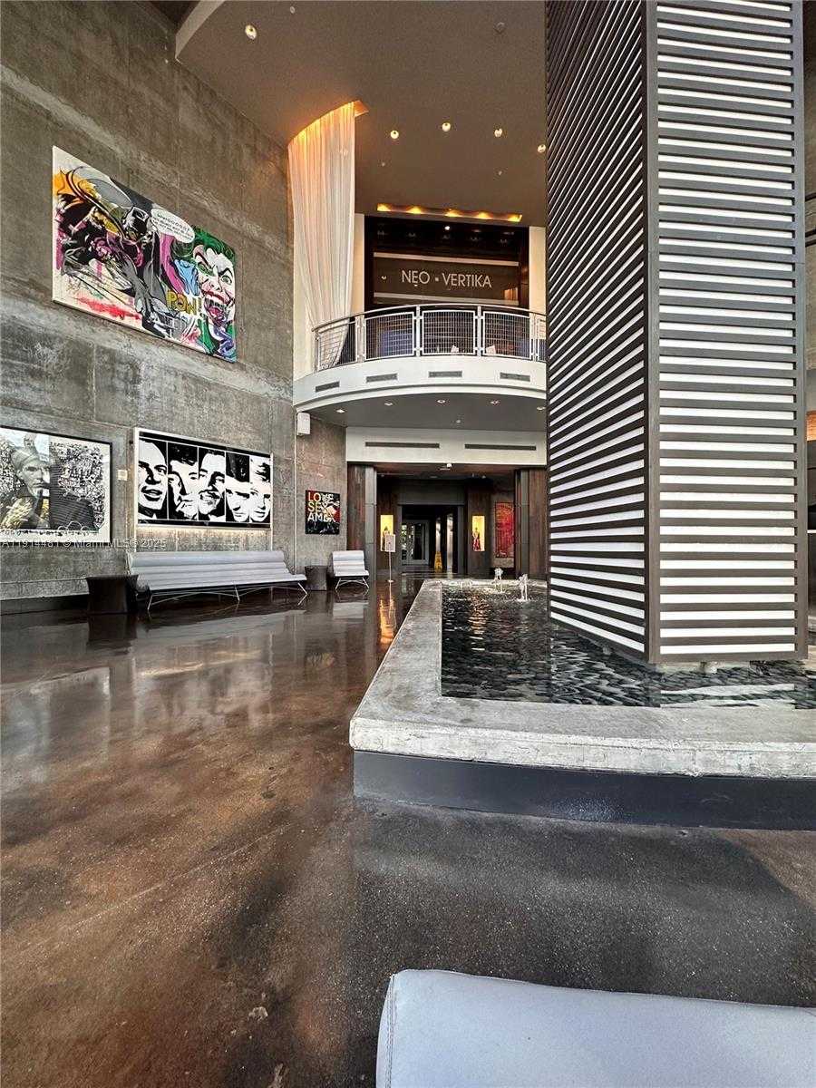 Small Image of 690 SOUTH WEST 1ST CT #1513, Miami Number 17