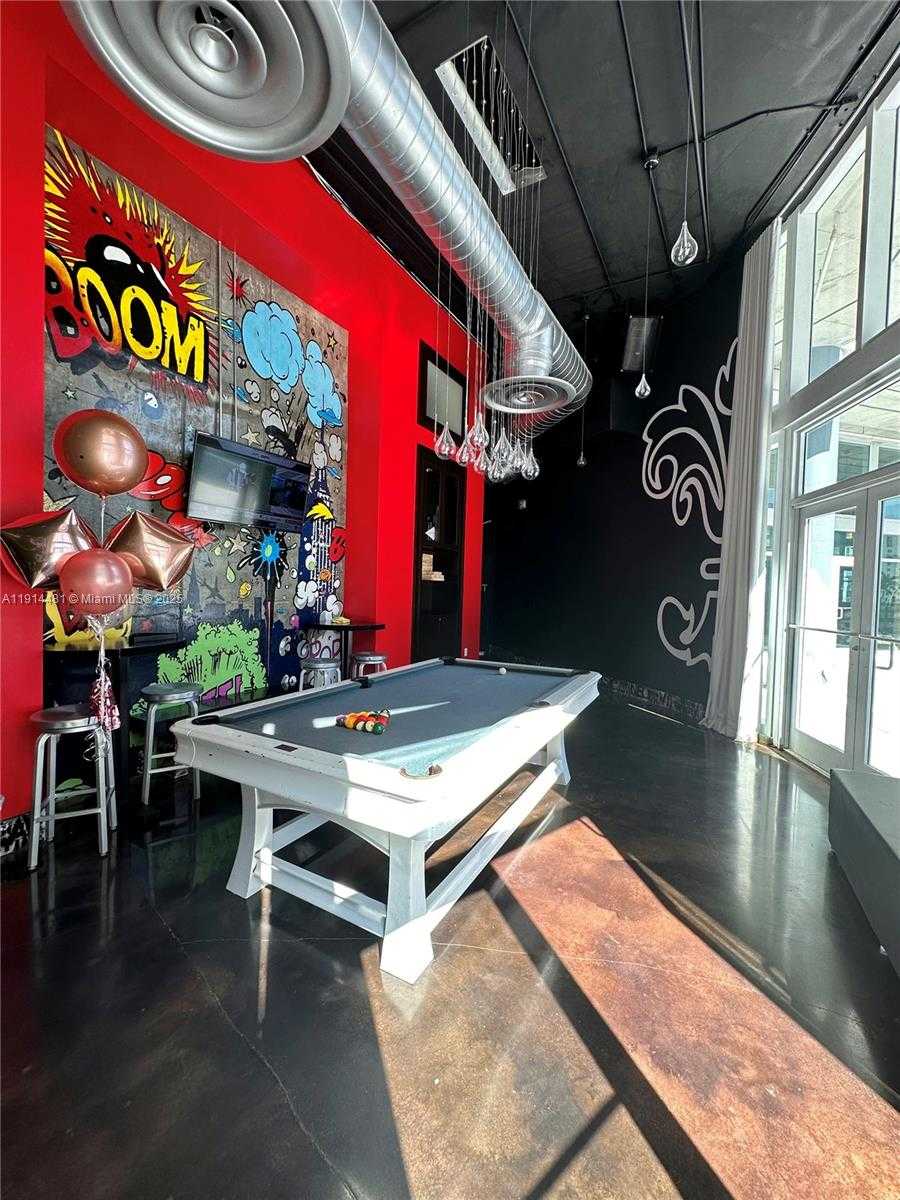 Small Image of 690 SOUTH WEST 1ST CT #1513, Miami Number 21