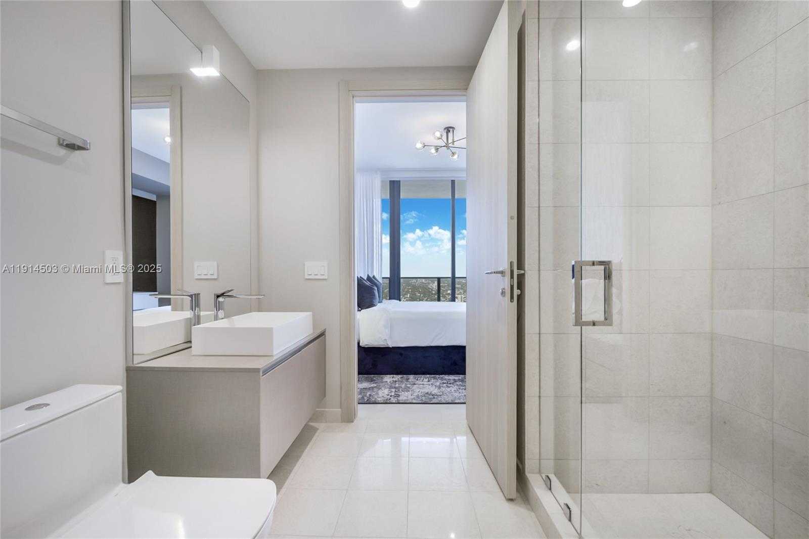 Small Image of 1000 BRICKELL PLZ #PH5006, Miami Number 16