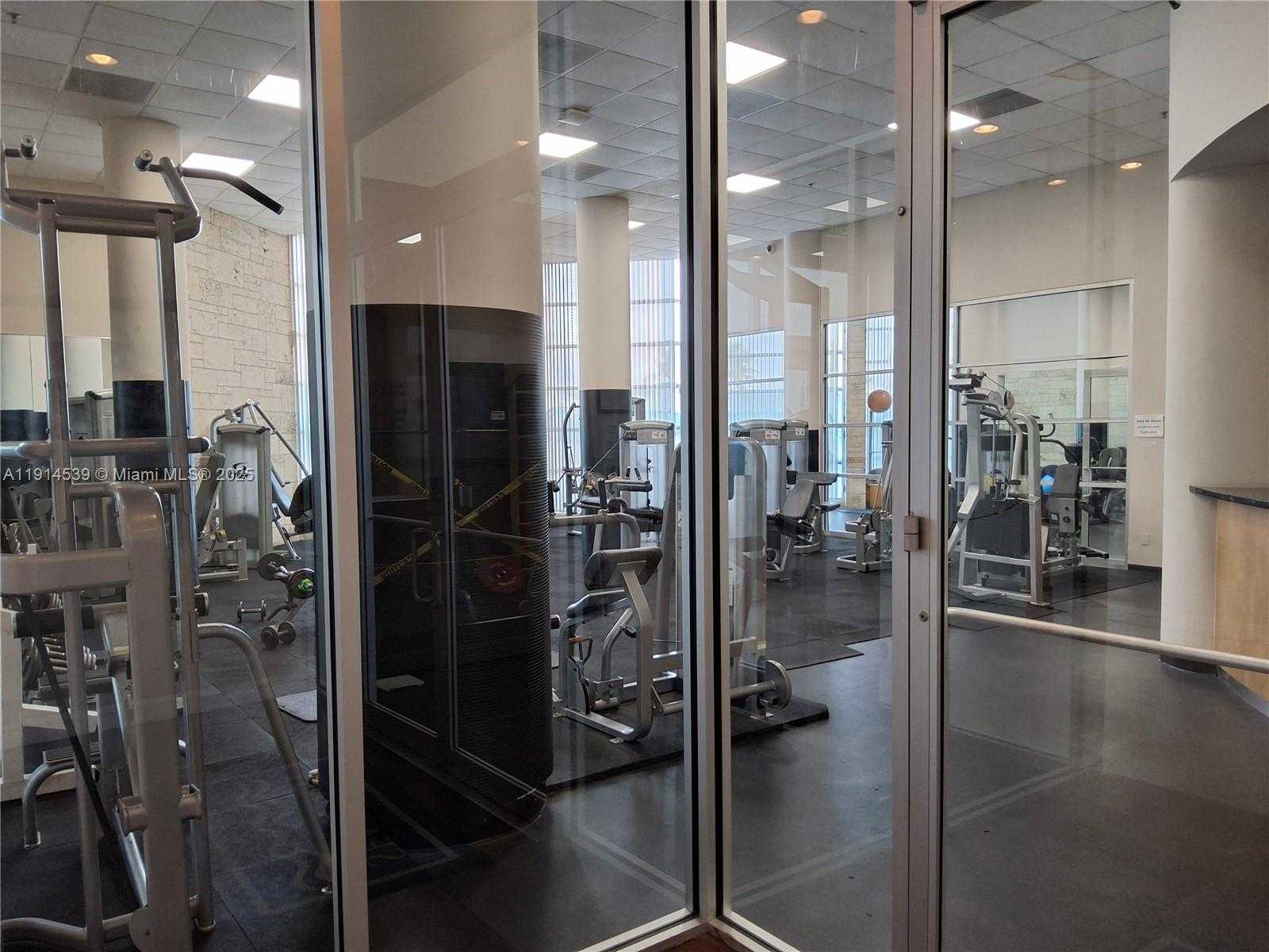 Small Image of 5161 COLLINS AVE #312, Miami Beach Number 11