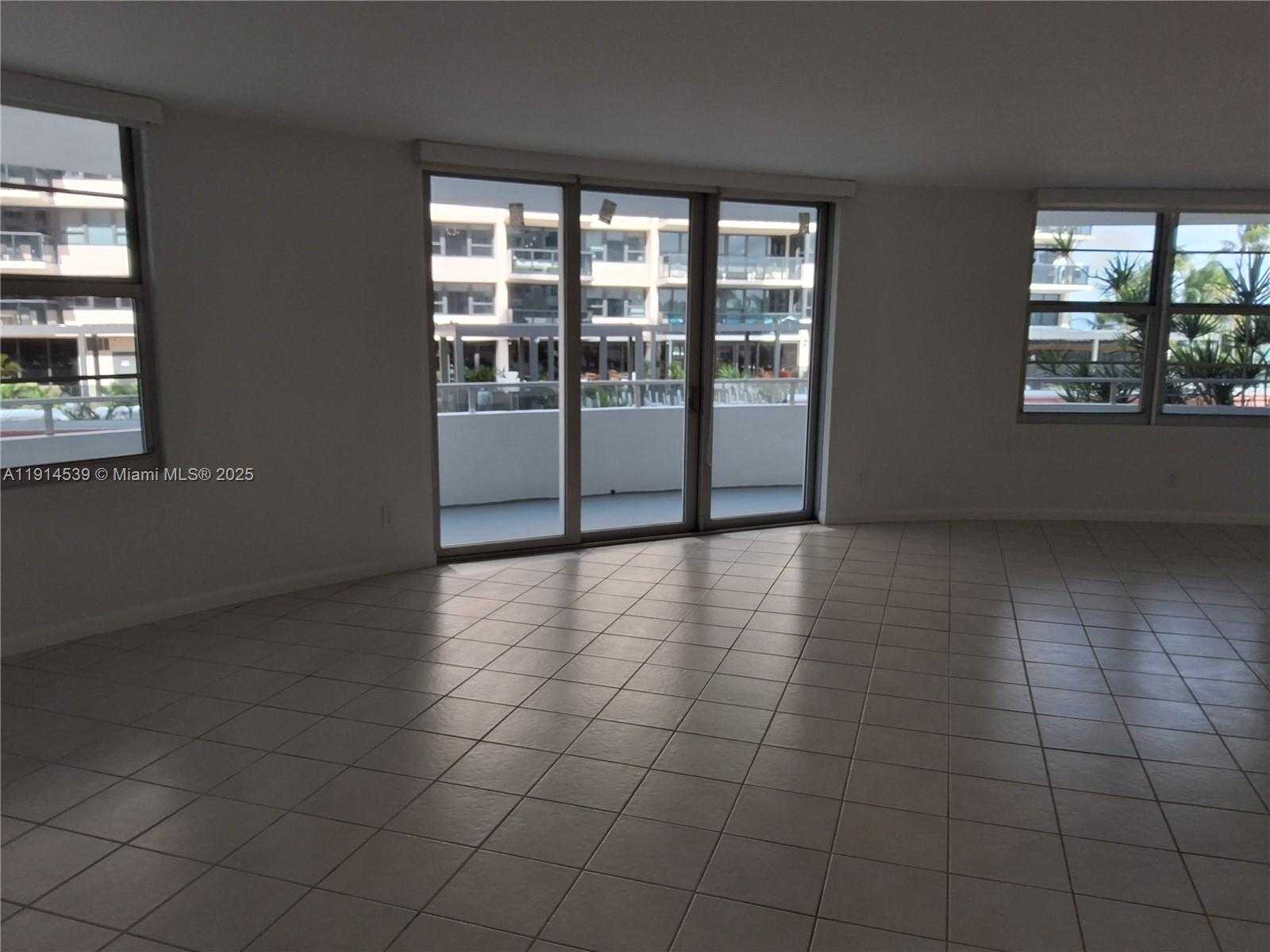 Small Image of 5161 COLLINS AVE #312, Miami Beach Number 18
