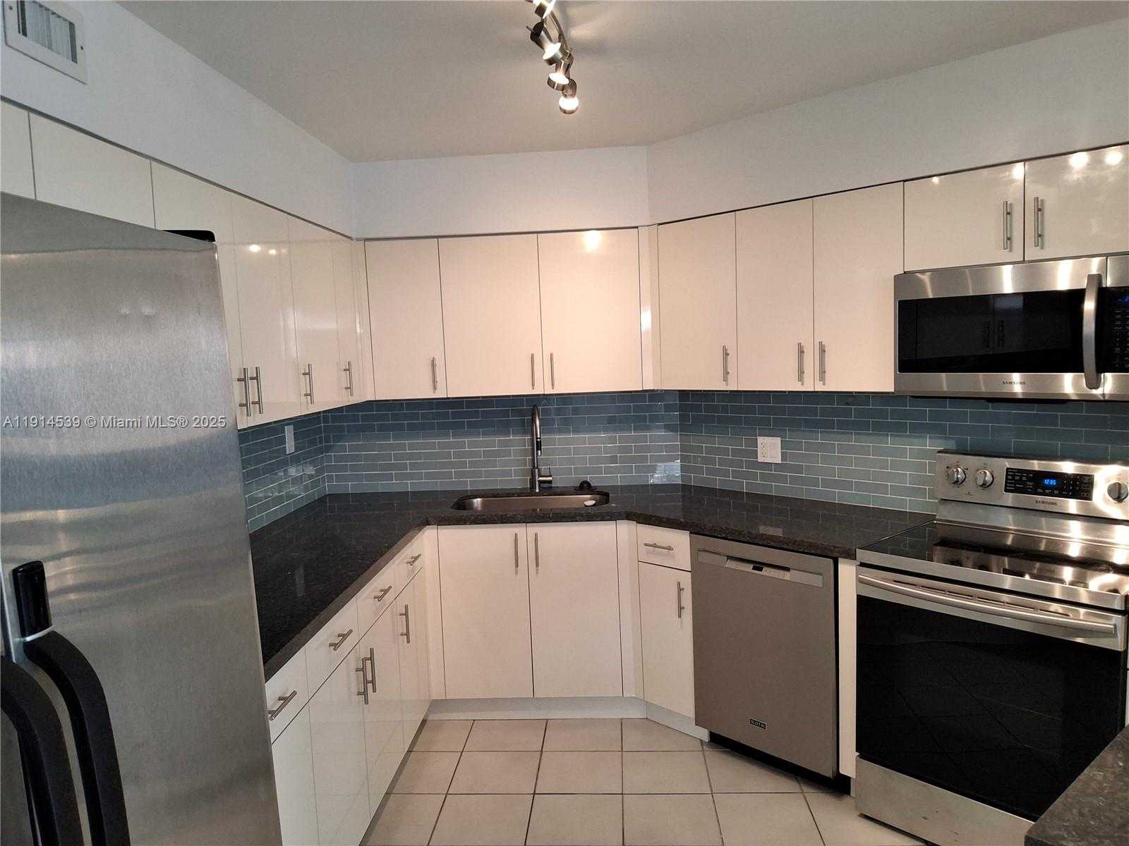 Small Image of 5161 COLLINS AVE #312, Miami Beach Number 22