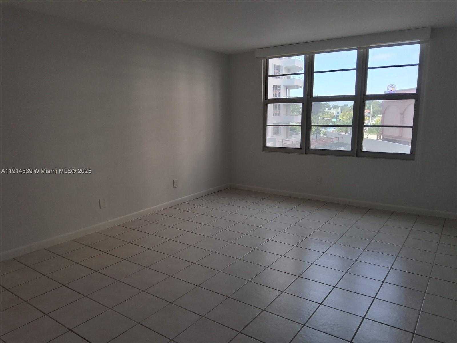 Small Image of 5161 COLLINS AVE #312, Miami Beach Number 23