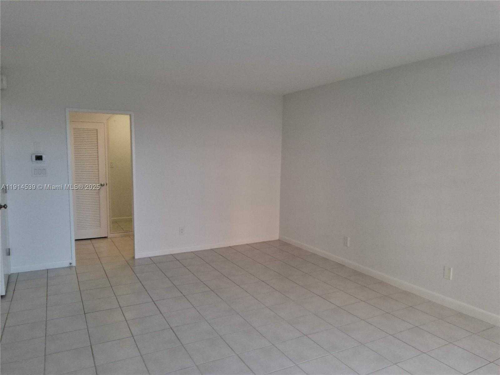 Small Image of 5161 COLLINS AVE #312, Miami Beach Number 27