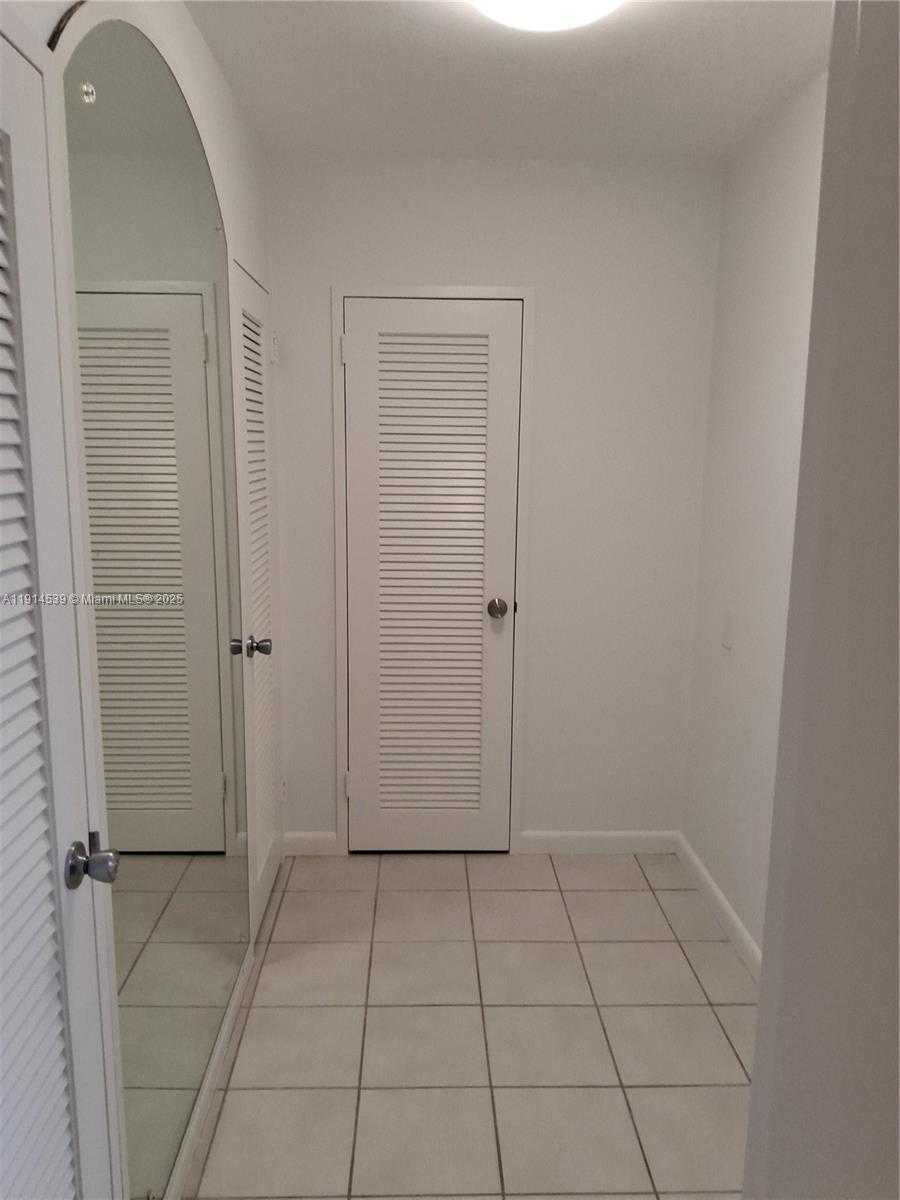 Small Image of 5161 COLLINS AVE #312, Miami Beach Number 32