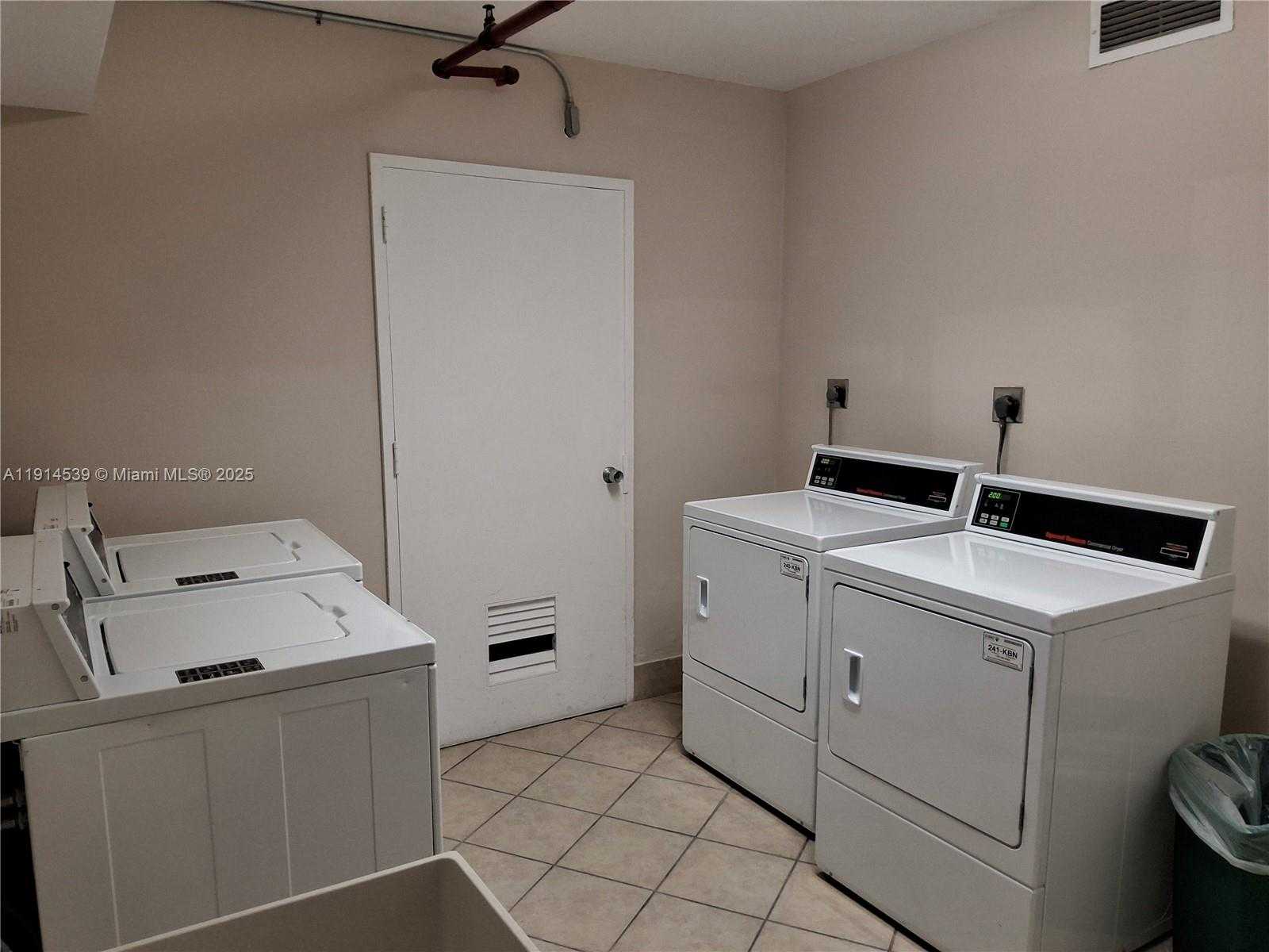 Small Image of 5161 COLLINS AVE #312, Miami Beach Number 33