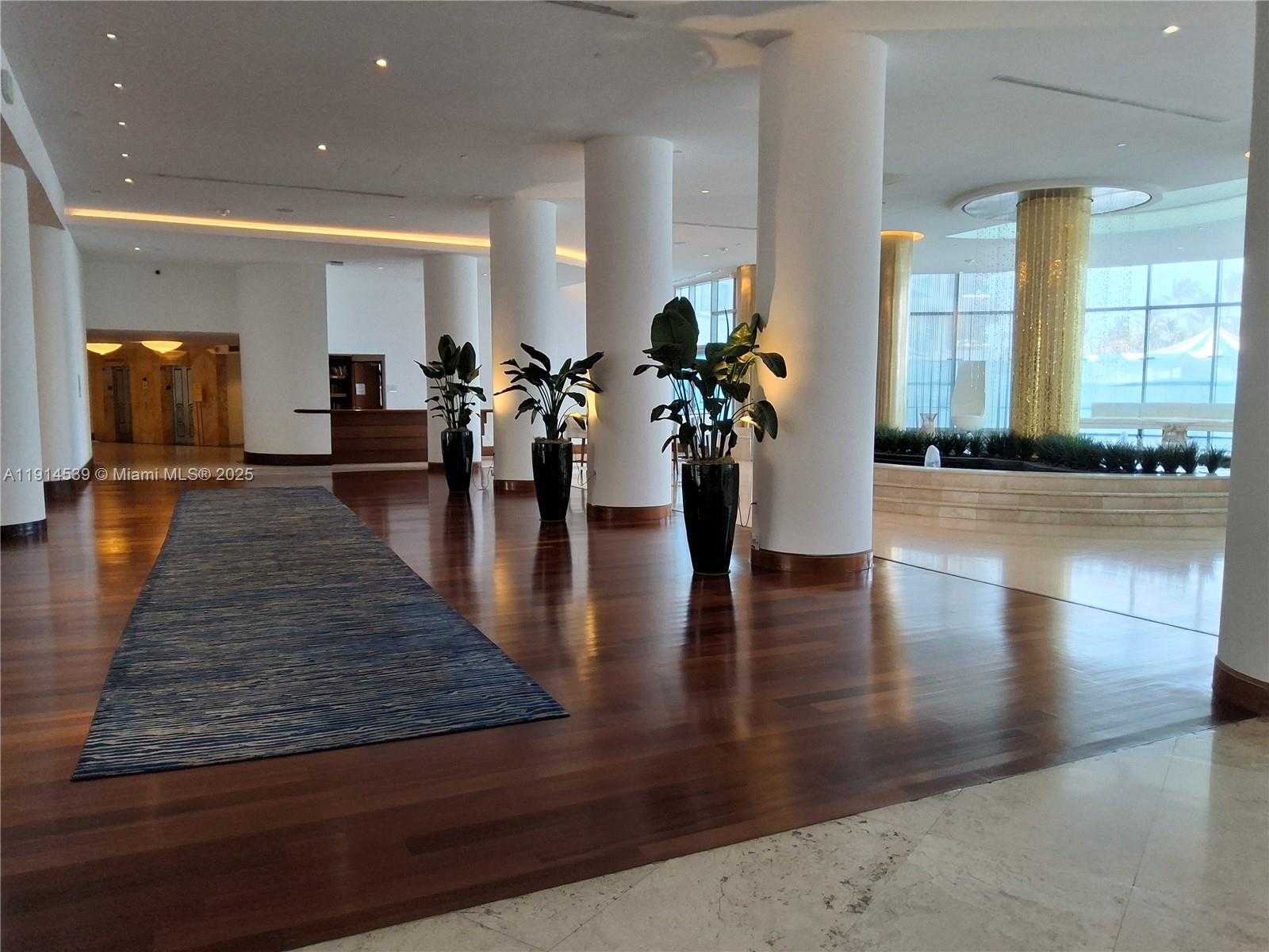 Small Image of 5161 COLLINS AVE #312, Miami Beach Number 4