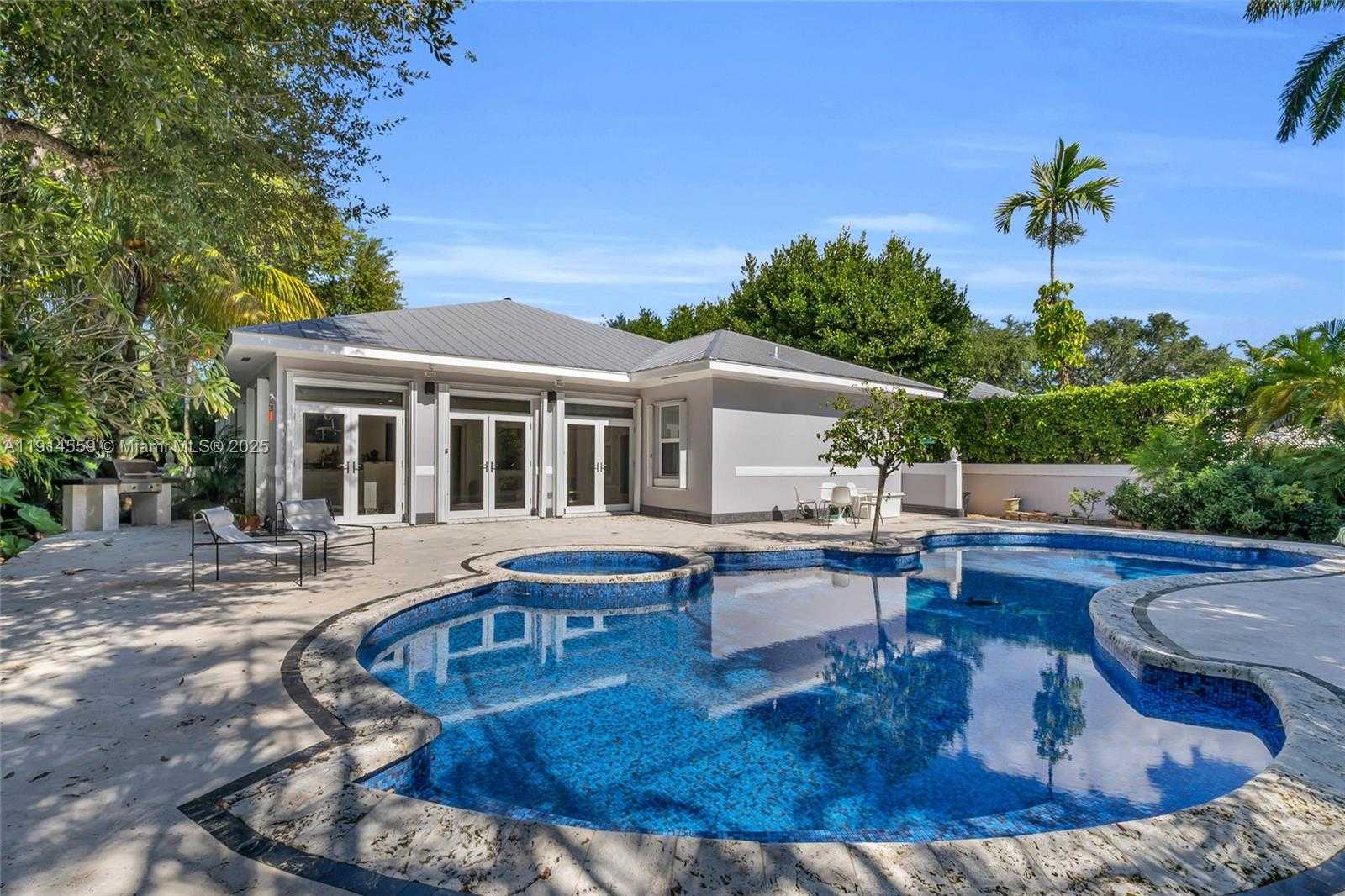 Small Image of 5794 SOUTH WEST 76TH TER, South Miami Number 1