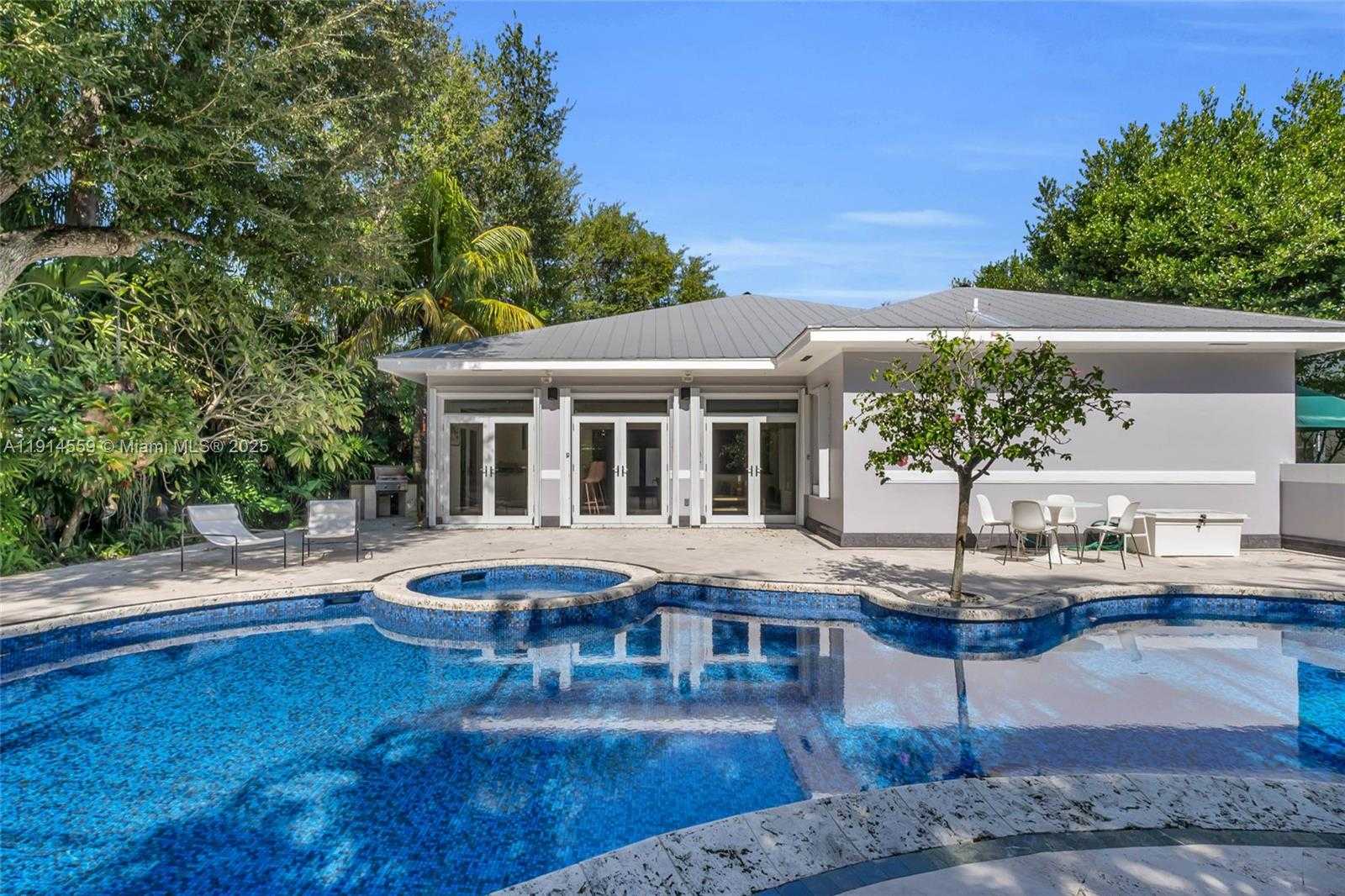 Small Image of 5794 SOUTH WEST 76TH TER, South Miami Number 25