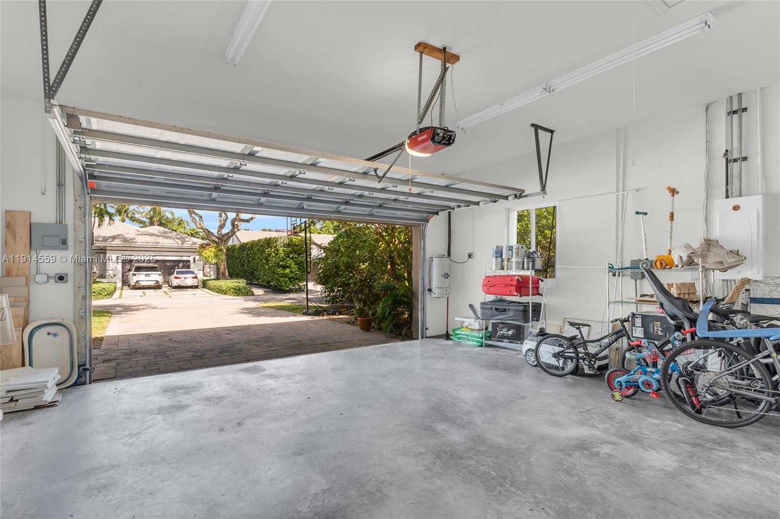 Small Image of 5794 SOUTH WEST 76TH TER, South Miami Number 29