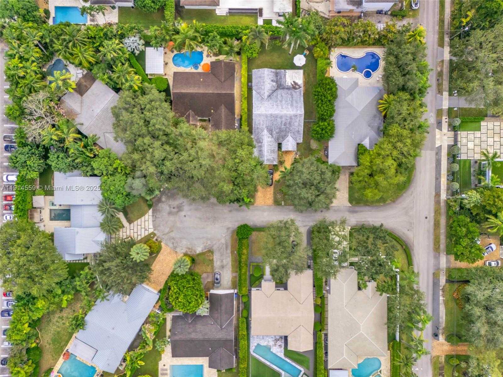 Small Image of 5794 SOUTH WEST 76TH TER, South Miami Number 33