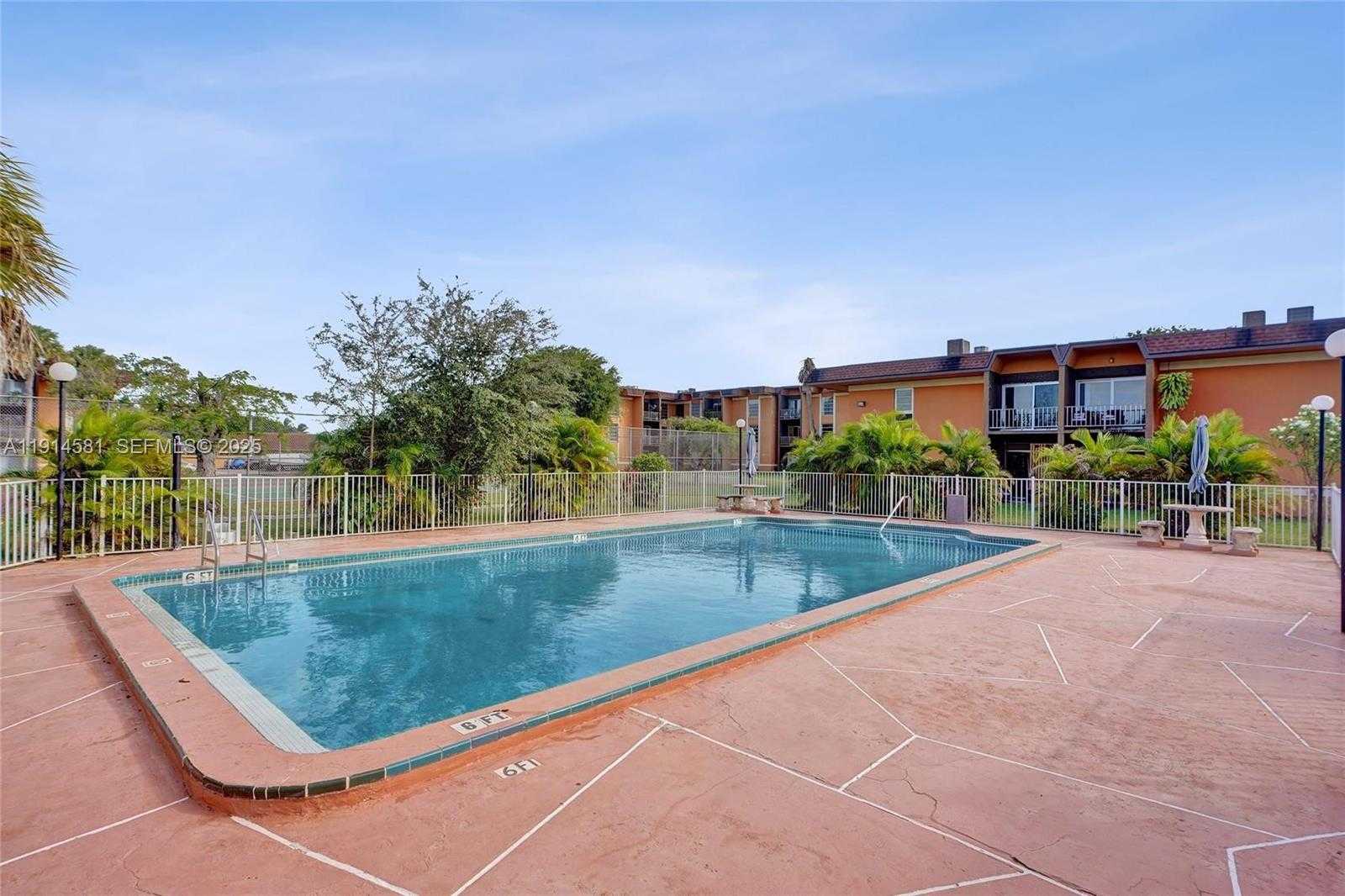 Small Image of 9459 SOUTH WEST 76TH ST #R7, Miami Number 18