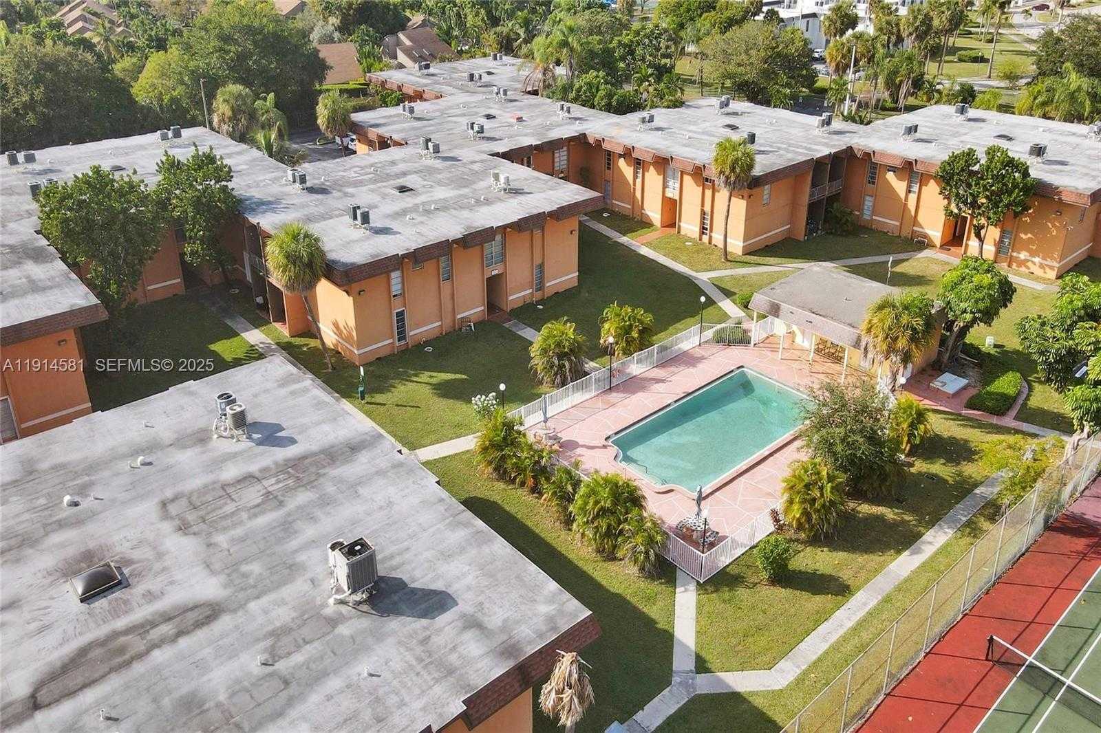 Small Image of 9459 SOUTH WEST 76TH ST #R7, Miami Number 21