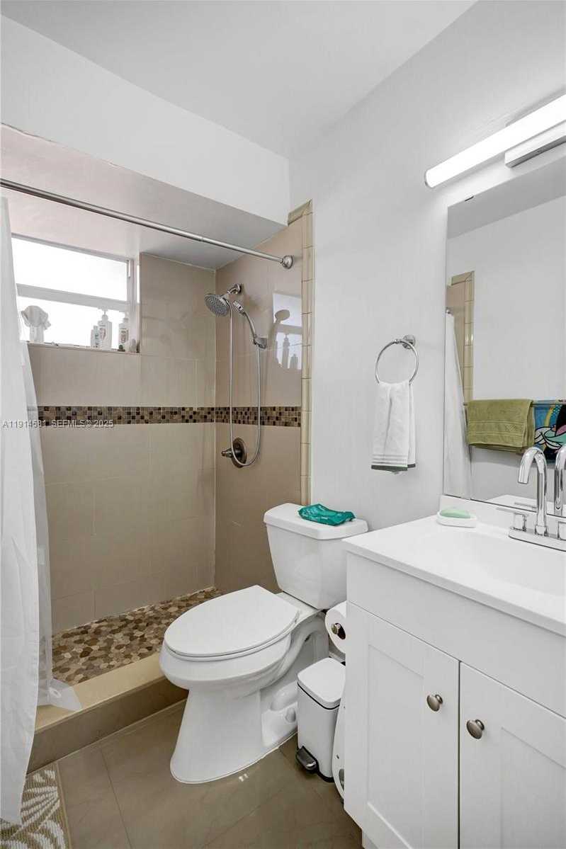 Small Image of 9459 SOUTH WEST 76TH ST #R7, Miami Number 8