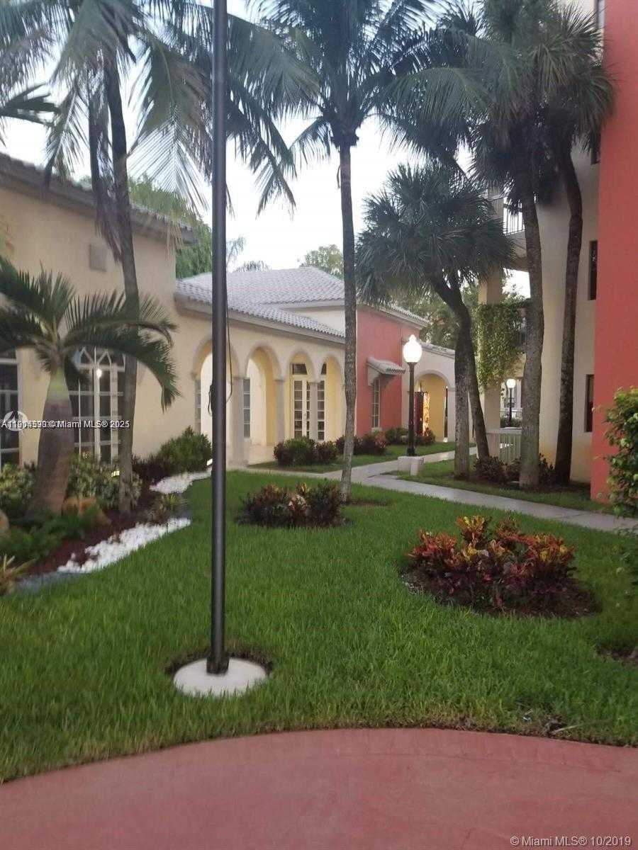 Small Image of 8160 GENEVA CT #512, Doral Number 12