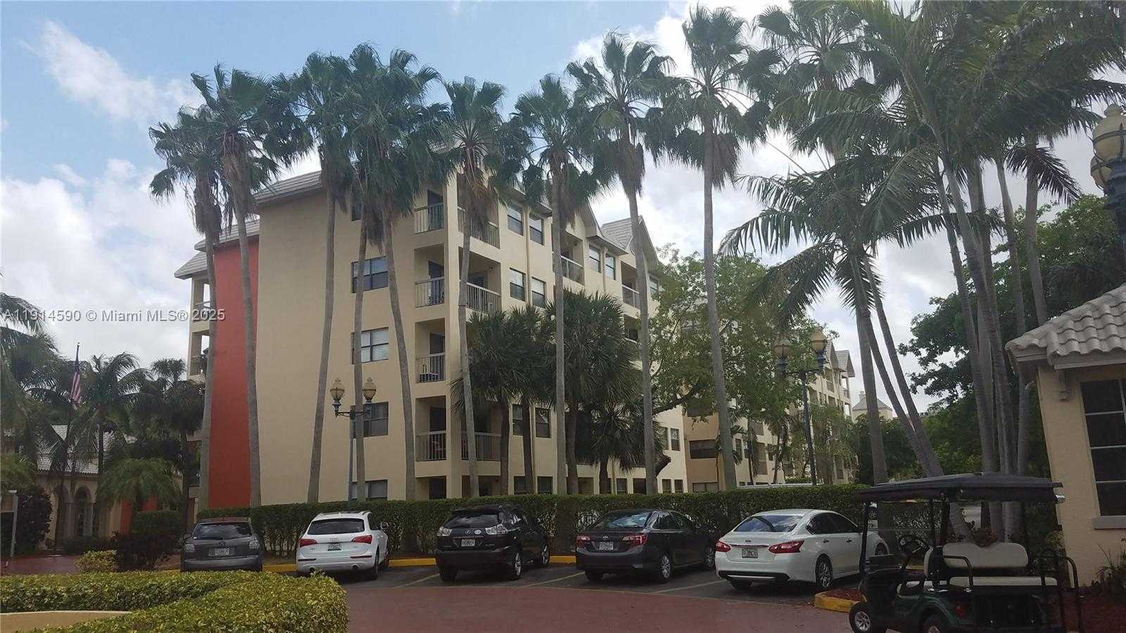 Small Image of 8160 GENEVA CT #512, Doral Number 9