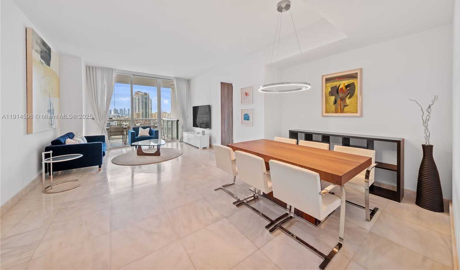 Small Image of 50 SOUTH POINTE DR #1206, Miami Beach Number 10