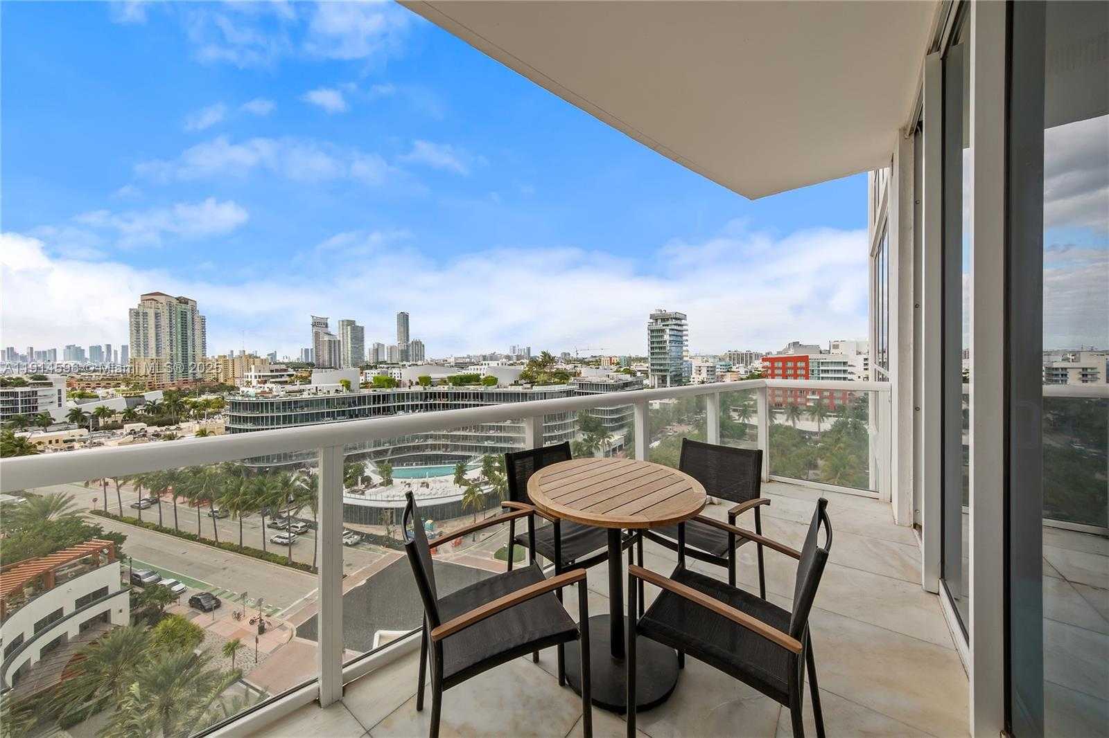 Small Image of 50 SOUTH POINTE DR #1206, Miami Beach Number 14