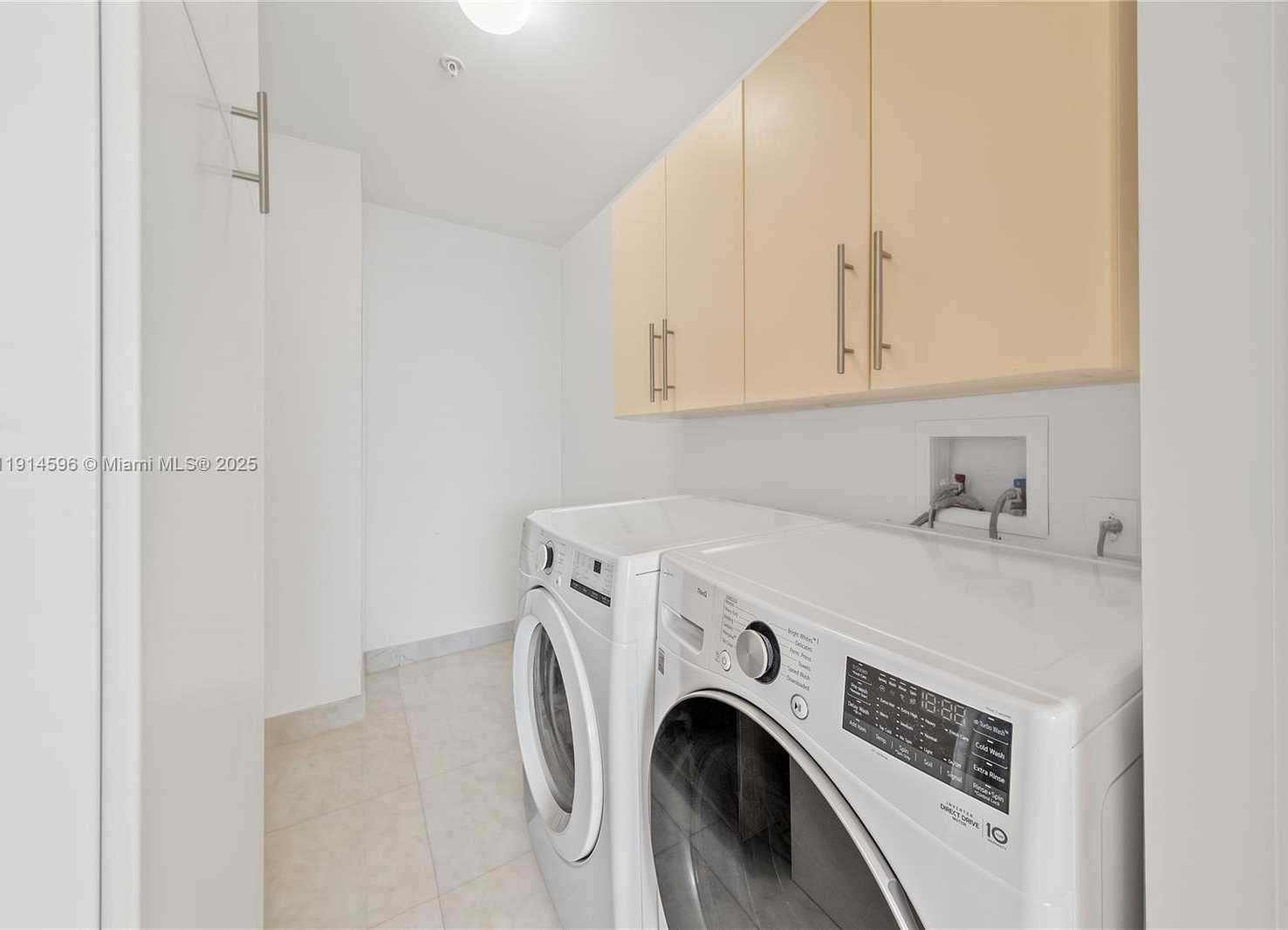 Small Image of 50 SOUTH POINTE DR #1206, Miami Beach Number 27