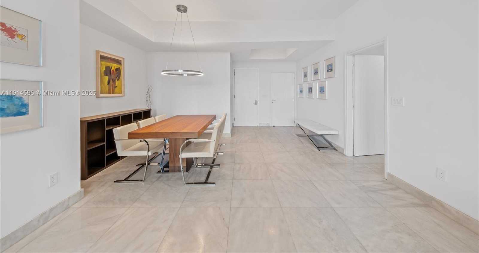 Small Image of 50 SOUTH POINTE DR #1206, Miami Beach Number 9