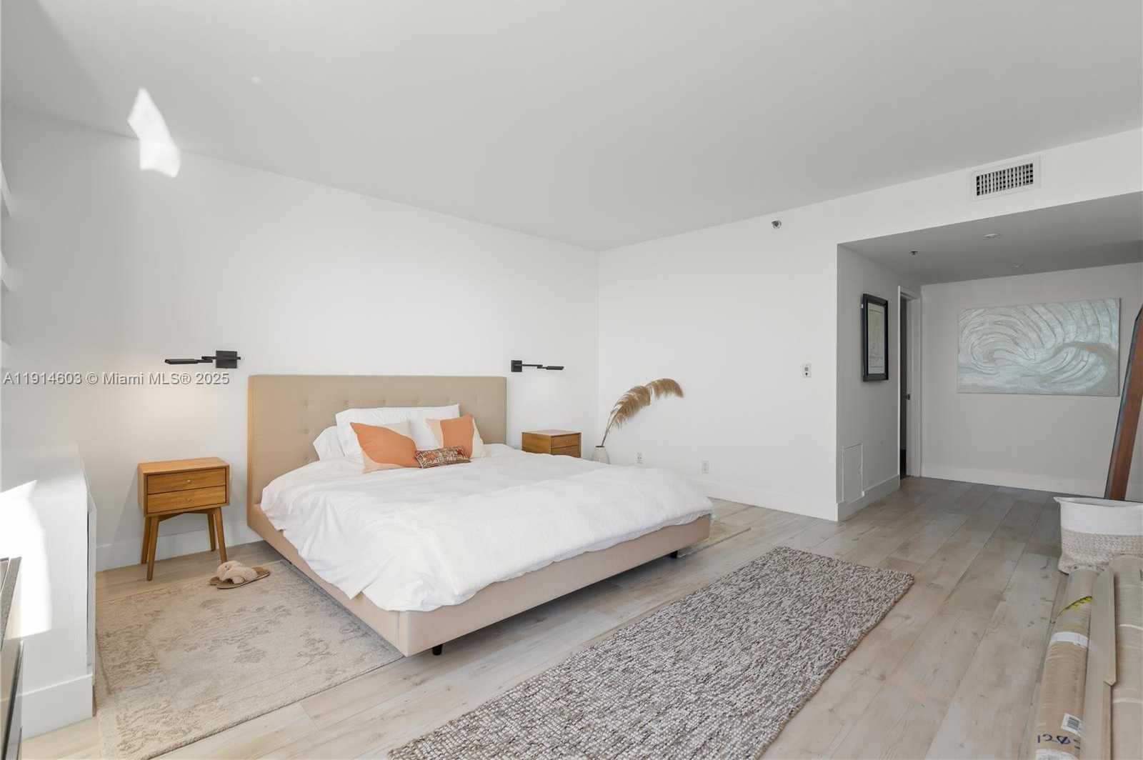 Small Image of 1581 BRICKELL AVE #1202, Miami Number 13