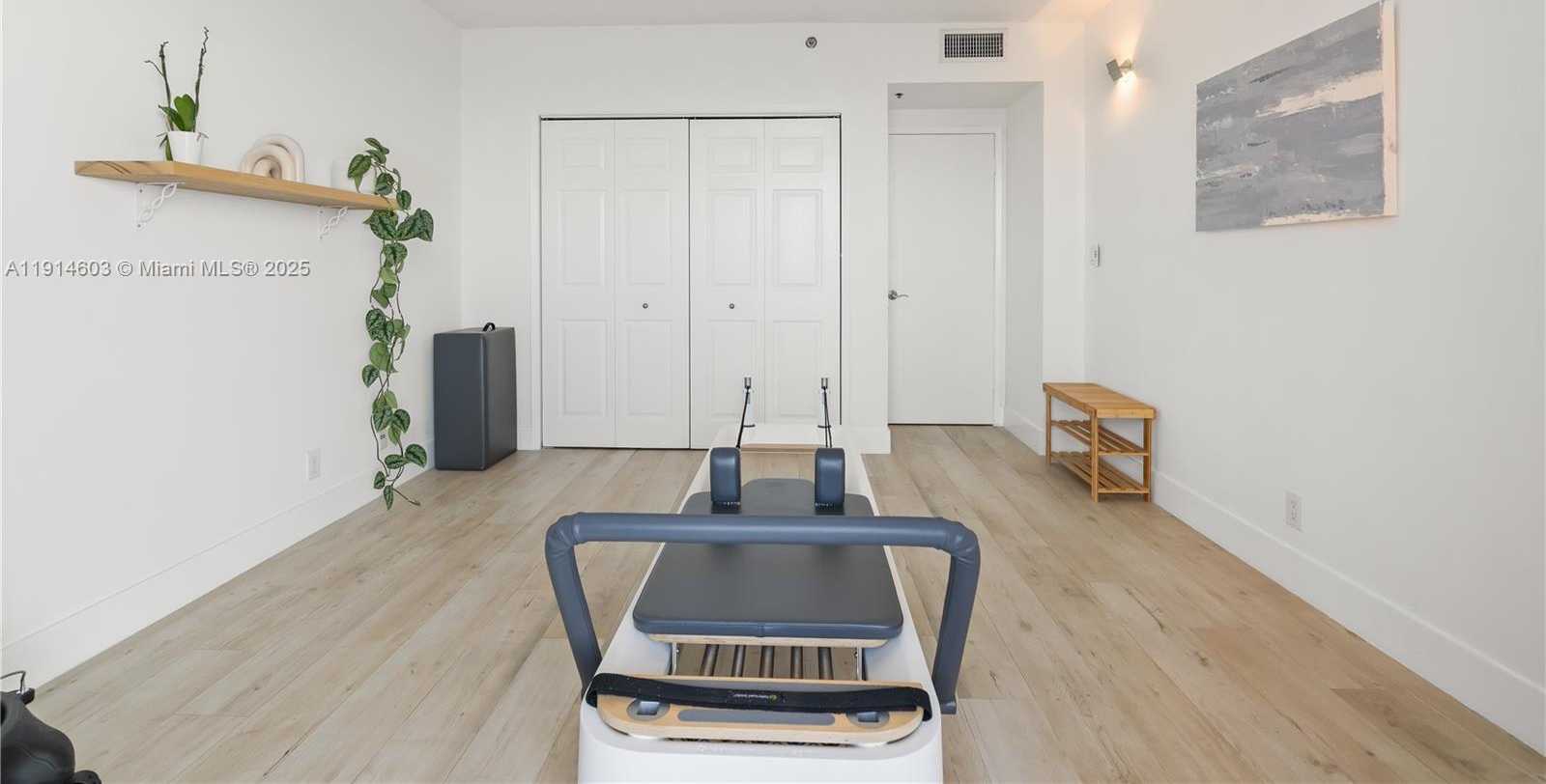 Small Image of 1581 BRICKELL AVE #1202, Miami Number 23